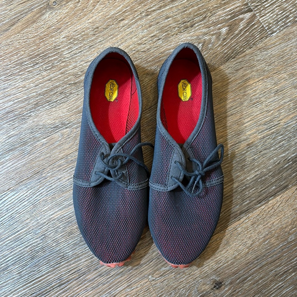 Vibram shoes